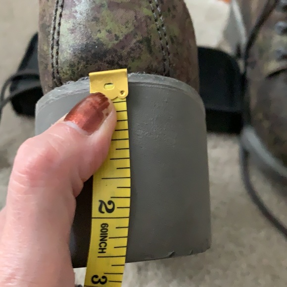 EUC Caterpillar Boots - Picture 3 of 9